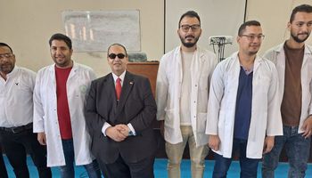 جانب من تفقد الكشف الطبي للطلاب الجدد