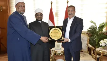 محافظ بورسعيد يستقبل الأمين العام