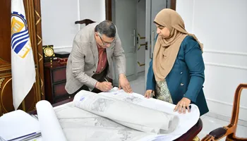 محافظ قنا