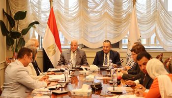 وزير التعليم العالي يتابع استعدادات مؤتمر الهوية الوطنية بمكتبة الإسكندرية