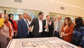 الافتتاح 