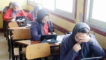 تسليم أجهزة التابلت للطلاب