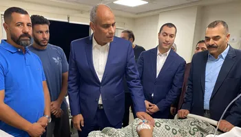  جانب من اطمئنان محافظ كفرالشيخ على مصابي حادث انهيار عقار بيلا