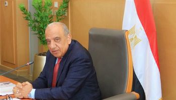 وزير الكهرباء