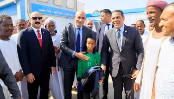 وزير التعليم يشيد بطفل حلايب وشلاتين