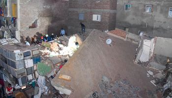 حانب من انهيار العقار بالإسكندرية