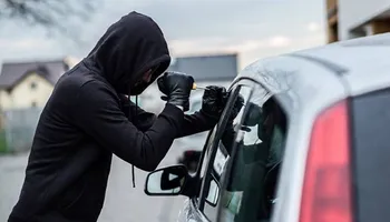 سرقة السيارات
