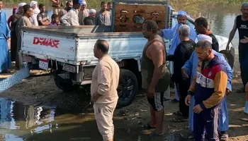 السيارة 