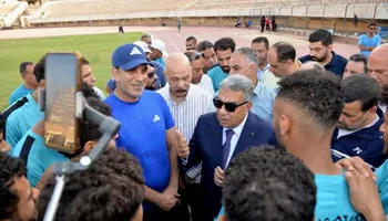 محافظ الدقهلية يهنئ لاعبي المنصورة