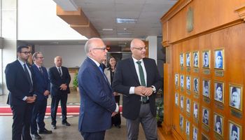 المهندس أيمن عطية خلال استقباله سفير السويد بالقاهرة