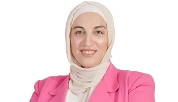 خبيرة التطوير العقاري