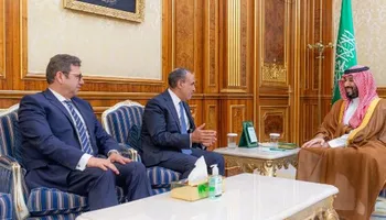  لقاء وزير الخارجية ورئيس المخابرات مع ولي العهد السعودي