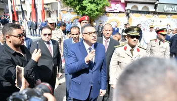 محافظ قنا يوجه رسالة للشباب 