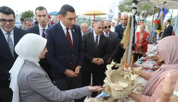 وزير الرياضة ومحافظ الشرقية يتفقدان المعرض
