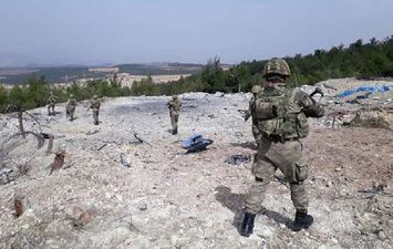   مقتل عدد من الجنود الأتراك ومسلحين موالين لأنقرة بانفجار سيارة مفخخة في ريف الرقة