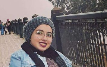 " هبة" طالبة الإعلام بجامعة بني سويف 