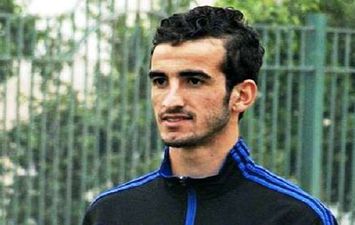محمود عبدالعاطي دونجا لاعب فريق الكرة الأول بنادي الزمالك