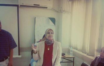 الدكتور كوثر محمود نقيب عام تمريض مصر