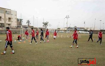 منتخب المحليين يتدرب بملعب المقاولون العرب