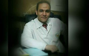 دكتور محمد عفيفي غانم اخصائى الأمراض الجلدية والتناسلية والع