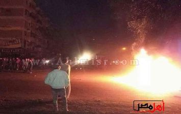أمن بورسعيد يطلق قنابل مسيلة للدموع علي محتجين ضد أحكام الاع