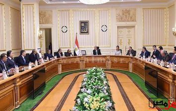 رئيس الوزراء يلتقى بر رؤساء اتحادات الغرف التجارية العربية