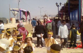 محافظ المنيا ووزيرة الهجرة