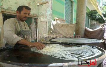 صناعة الكنافة في المنيا