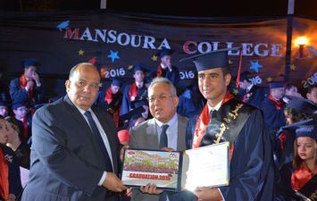 تخريج دفعة 2015 2016 بمدارس &laquo;المنصورة كولدج&raquo;