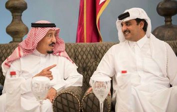 أمير قطر تميم بن حمد وملك السعودية سلمان بن عبد العزيز