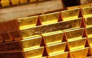 الذهب يصعد مع نزول الدولار