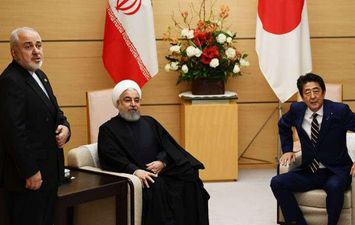 رئيس وزراء اليابان يطلب من روحاني الالتزام بالاتفاق النووي