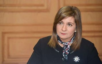 السفيرة نبيلة مكرم وزيرة الدولة للهجرة 
