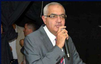  الدكتور أشرف عبد الباسط رئيس جامعة المنصورة