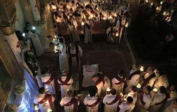 كنائس الغربية تطلق أجراس الاحتفال برأس السنة الميلادية