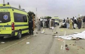 انقلاب سيارة بصحراوي المنيا يسفر عن إصابة 5 مواطنين