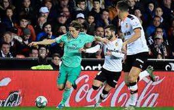 ريال مدريد امام فالنسيا