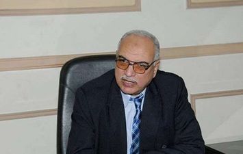 الدكتور عباس الشناوي، رئيس قطاع الخدمات والمتابعة الزراعية