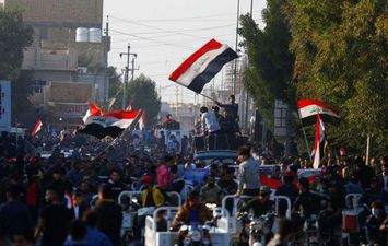  إصابة 7 في اشتباكات بغداد والسلطات تزيل الحواجز وتفتح الطرق 