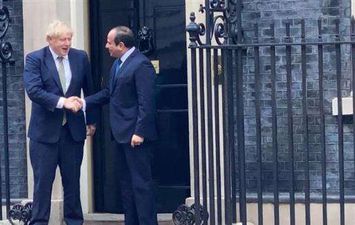   السيسي يغادر مقر رئيس الوزراء البريطانى