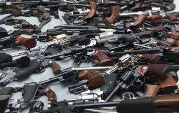 ضبط شبكة لبيع الأسلحة والذخائر في السودان 