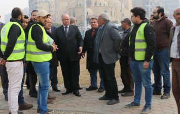 محافظ القاهرة في شجرة مريم بالمطرية