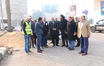 محافظ القاهرة يتابع أعمال تطوير شارع الحجاز بمصر الجديدة 