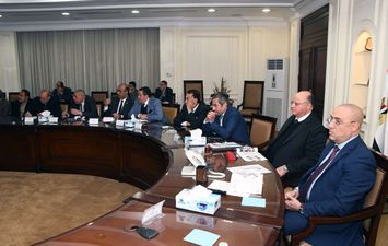 وزارة الإسكان ومحافظة القاهرة يبحثان تطوير كنيسة العذراء بحي الزيتون