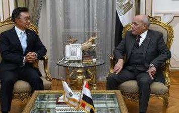 وزير الدولة للإنتاج الحربى مع سفير كوريا الجنوبية بالقاهرة