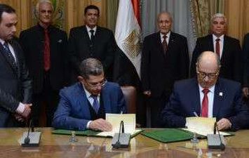 وزيرالإنتاج الحربي يشهد توقيع بروتوكول بين &quot;الأكاديمية المصرية&quot; و&quot;مدينة زويل&quot; فى البحث العلمى