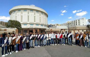 طلاب جامعة المنيا بمتحف حرب أكتوبر