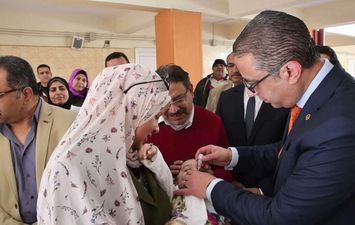 إنطلاق الحملة القومية للتطعيم ضد مرض شلل الأطفال بالفيوم