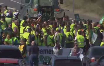 احتجاجات مزارعي اسبانيا (AP)