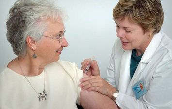 التطعيم ضد الإنفلونزا يحمي كبار السن من السكتات الدماغية